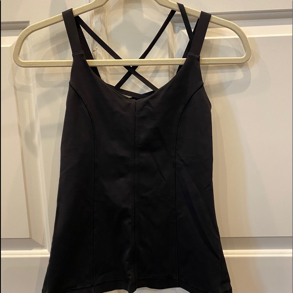Lululemon workout tank